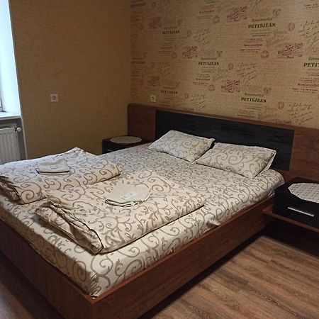 Hostel Q ,15 Хв До Жд Вокзалу Lviv Extérieur photo