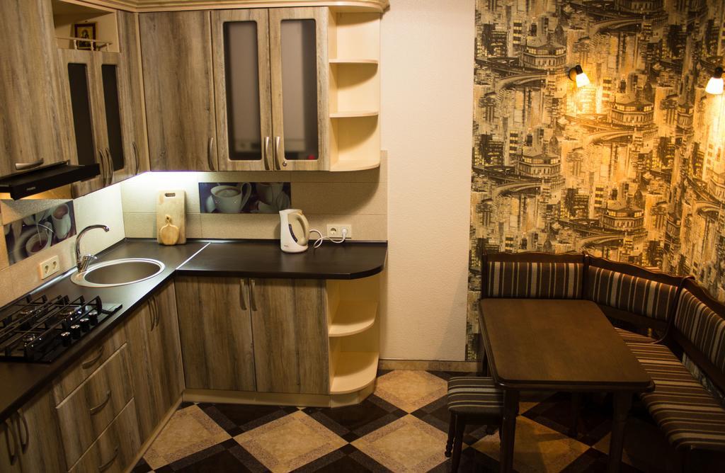 Hostel Q ,15 Хв До Жд Вокзалу Lviv Extérieur photo
